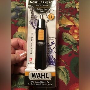 WAHL MENS NOSE EAR BROW TRIMMER WET DRY NWT STAINLESS BLADE